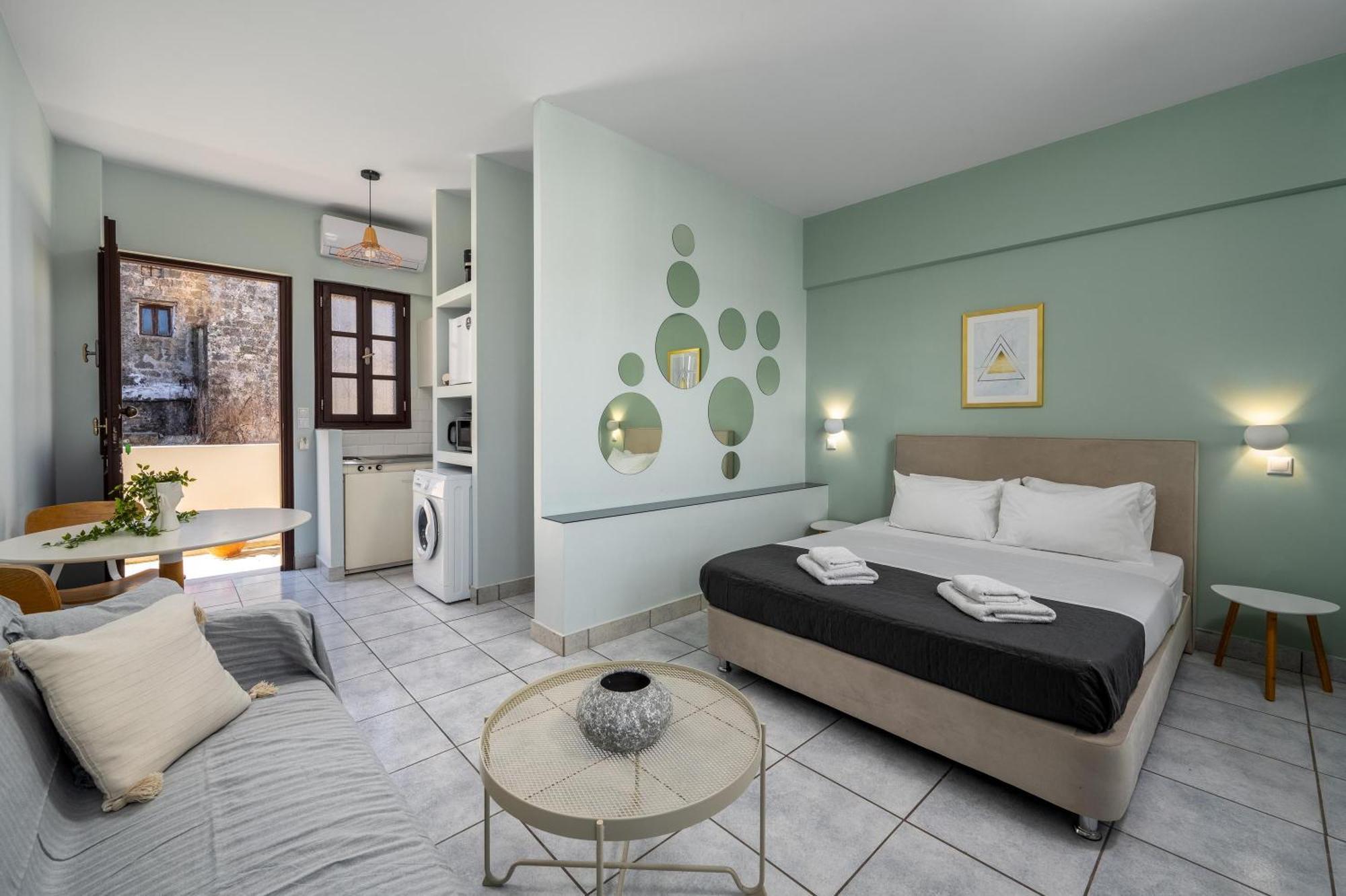 Cleomenes Old Town Apartment
